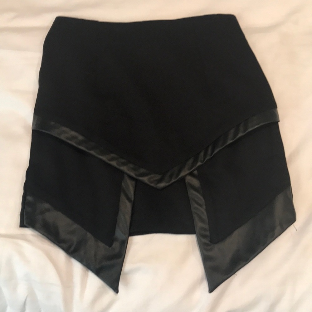 E-Lady black skirt